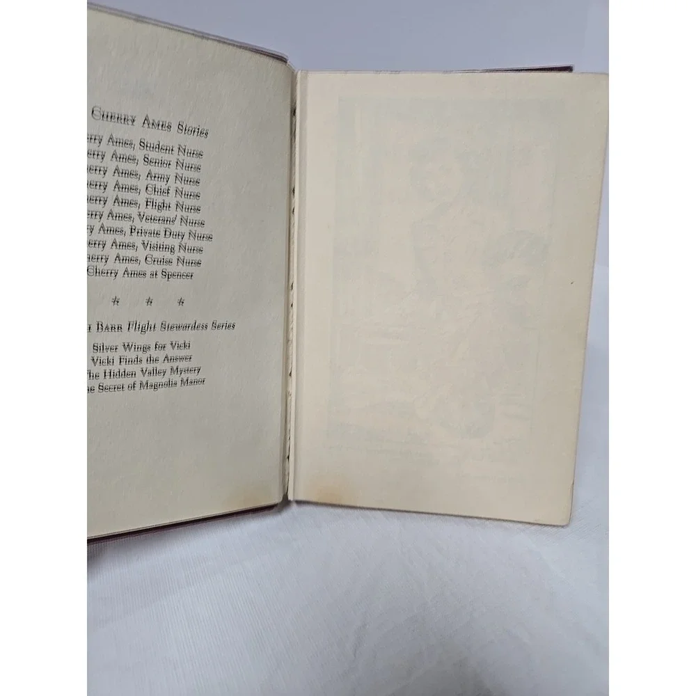 VTG WWII 1944 Cherry‎ Ames, Chief Nurse Hardcover by Helen Wells First Edition